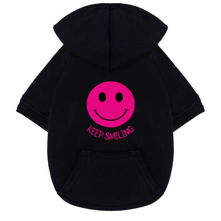 Schwarzer Baumwoll-Hunde-Hoodie mit personalisierbarem Smiley-Design Keep Smiling - individuelle Farbauswahl für stylische Hundemode