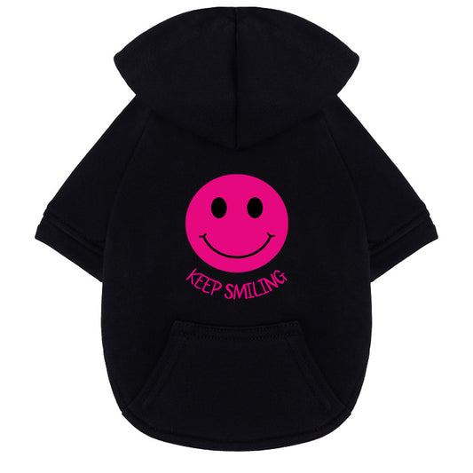 Schwarzer Baumwoll-Hunde-Hoodie mit personalisierbarem Smiley-Design Keep Smiling - individuelle Farbauswahl für stylische Hundemode