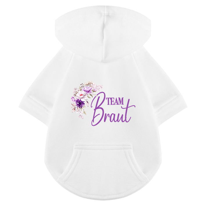 Weißer Hunde-Hoodie für die Hochzeit mit Team Braut Schriftzug in lila  und floralem Design, passend zum Team Braut Partnerlook für Hochzeiten