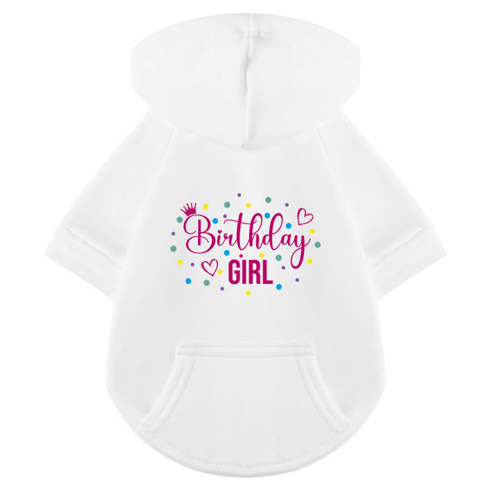 Weißer Hunde-Hoodie mit festlichem Birthday Girl Schriftzug und buntem Konfetti-Design für den Geburtstag deines Vierbeiners